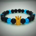 Pulsera azul de corona en oro laminado