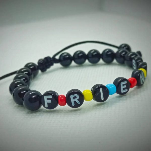 Pulsera ajustable friends negra