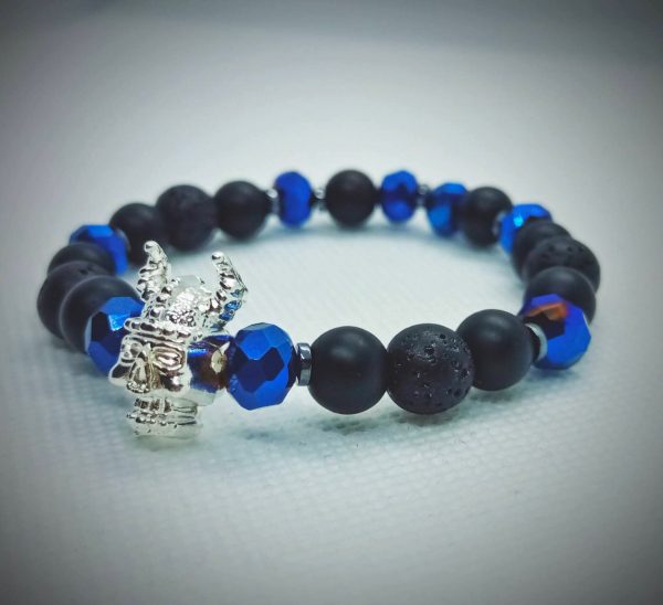 Pulsera de cabeza de Vikingo plateado con piedras naturales ónix, roca volcánica y cristales azules