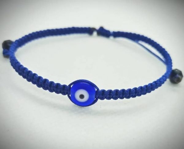 2025/08/1001177372.jpg Pulsera ajustable tejida a mano en hilo azul marino con dije de ojo turco