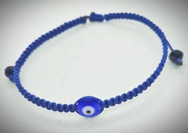 2025/08/1001177374.jpg Pulsera ajustable tejida a mano en hilo azul marino con dije de ojo turco