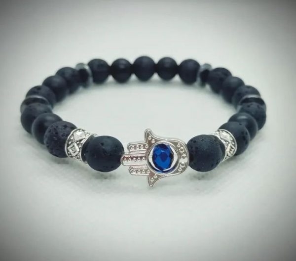 Pulsera de piedras naturales ónix mate, roca volcánica y dije de mano de Fátima plateado